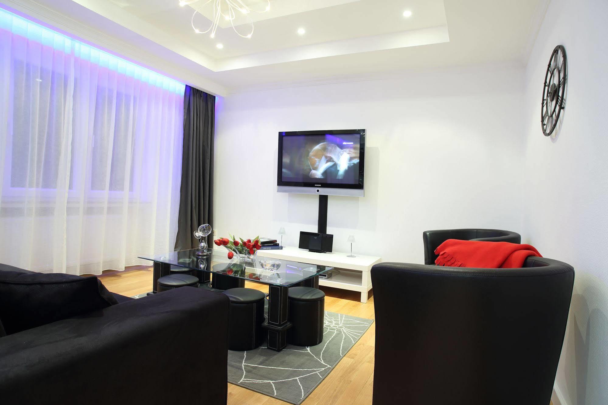 The Queen Luxury Apartments - Villa Giada ลักเซมเบิร์ก ภายนอก รูปภาพ