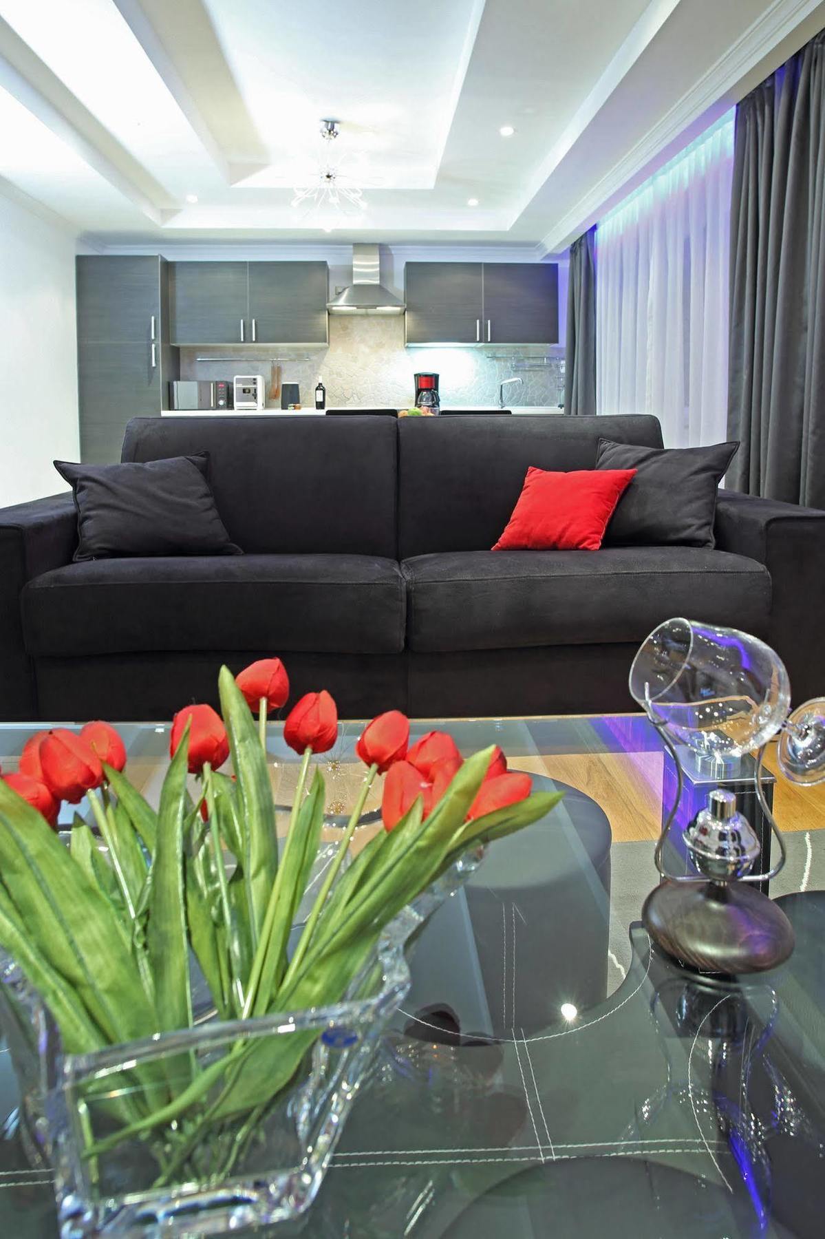 The Queen Luxury Apartments - Villa Giada ลักเซมเบิร์ก ภายนอก รูปภาพ